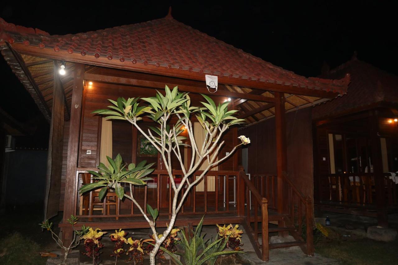 Svaha Nusa Guest House นูซาเลมโบงัน ภายนอก รูปภาพ
