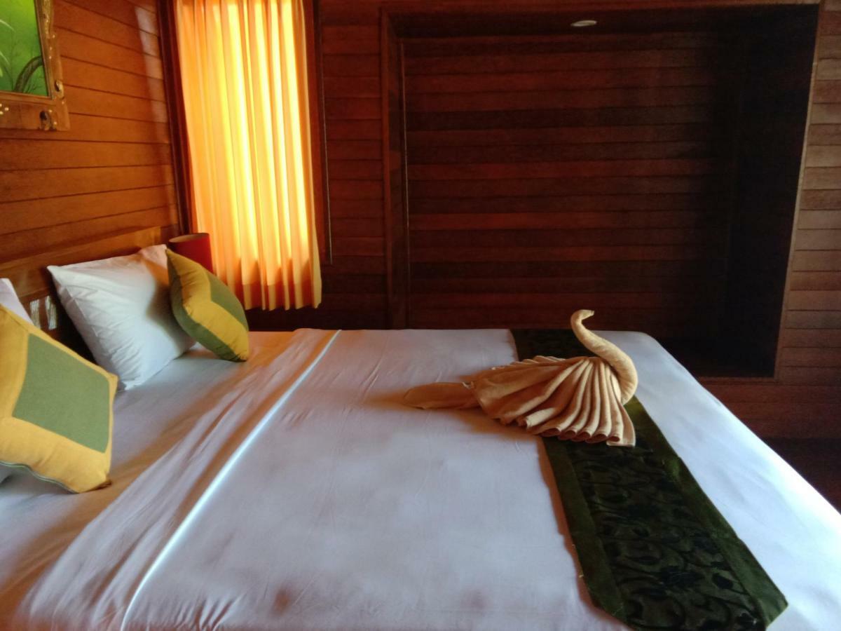Svaha Nusa Guest House นูซาเลมโบงัน ภายนอก รูปภาพ
