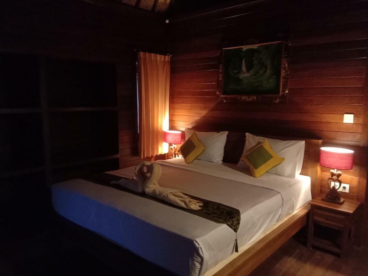 Svaha Nusa Guest House นูซาเลมโบงัน ภายนอก รูปภาพ