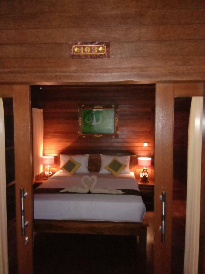 Svaha Nusa Guest House นูซาเลมโบงัน ภายนอก รูปภาพ
