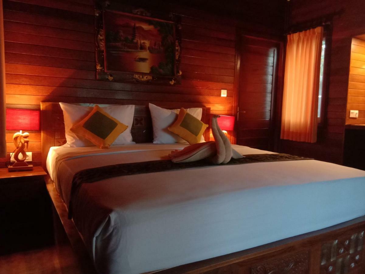 Svaha Nusa Guest House นูซาเลมโบงัน ภายนอก รูปภาพ